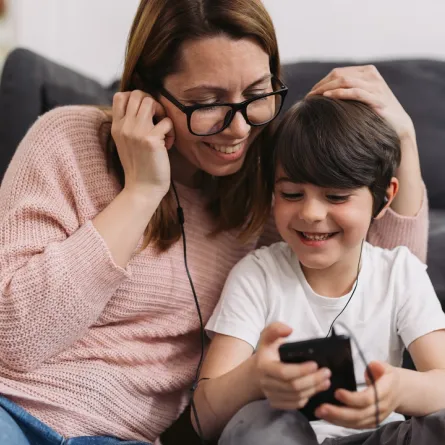 صزرة لأم وطفلتها