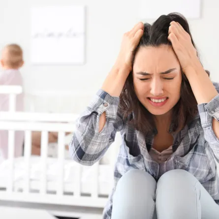 صورة أم مصابة باكتئاب ما بعد الولادة