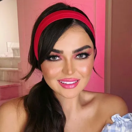 مكياج لين أبو شعر