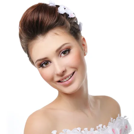 أجمل تسريحات شعر قصير للأعراس 