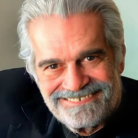 فيديو..  heaven before I die  .. فيلم سينمائي جمع بيرت يونغ وعمر الشريف