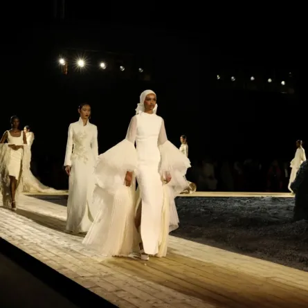 من عرض محمد آشي في أسبوع الموضة في الرياض - نصوير مي الحربي