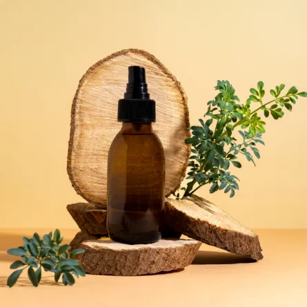 زيت خشب الصندل- المصدر freepik