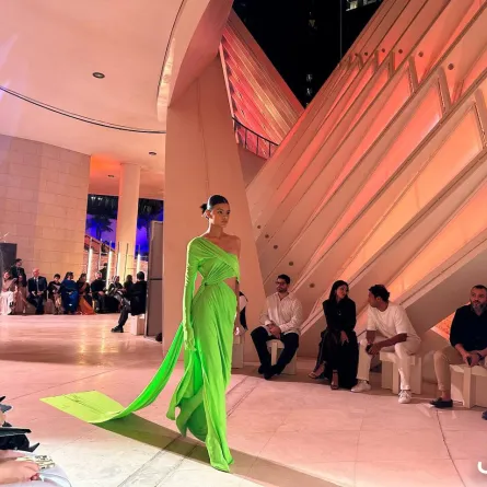 زي أخضر فليو من يوسف أكبر- تصوير عبير بو حمدان