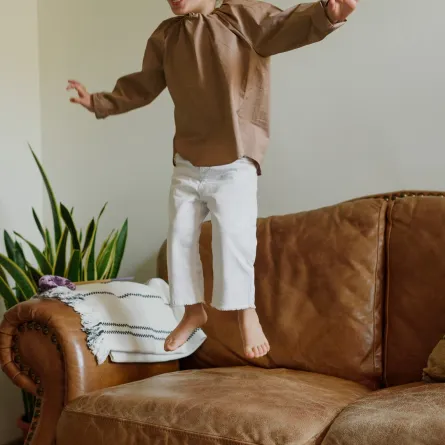 صورة لطفلة تعاني من فرط الحركة