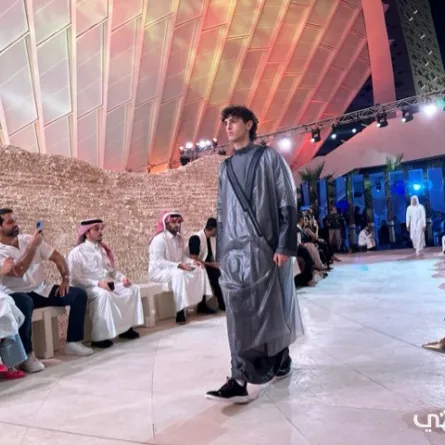 من تصاميم العلامة LOMAR 