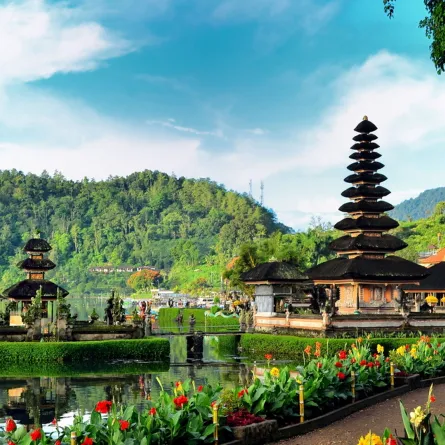 الطبيعة الخلابة في إندونيسيا 