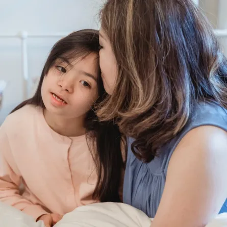 صورة أم وابنتها