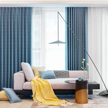 منطقة المعيشة متوازنة في ألوانها