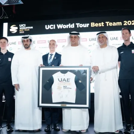 فريق الإمارات يحتل المركز الأول لتصنيف فِرَق الاتحاد الدولي للدراجات 2023 - الصورة من المكتب الإعلامي بأبوظبي