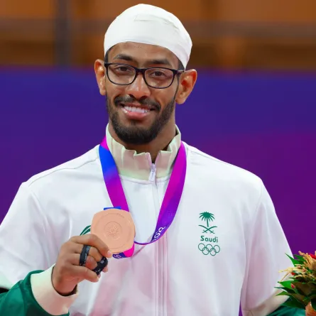لاعب المنتخب السعودي للجوجيتسو عبدالملك آل مرضي يحصد البرونزية في دورة الألعاب الآسيوية الـ19 - الصورة من حساب اللجنة الأولمبية والبارالمبية على إكس