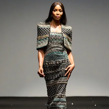 نعومي كامبل naomi campbell من عرض Rizman Ruzaini