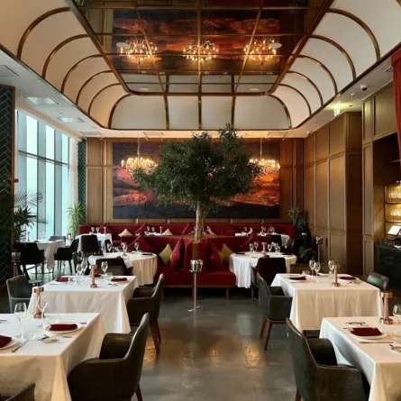 مطعم "كارنا" الشهير يفتح أبوابه من جديد بحلّة جديدة