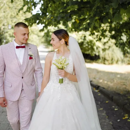 تفسير حلم الزواج للفتاة العزباء (المصدر: Freepik)