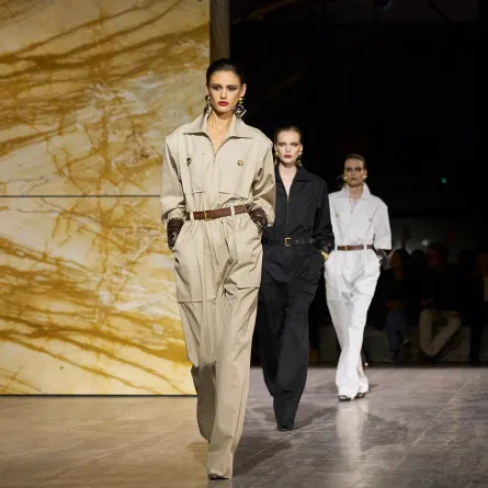 ختام عرض سان لوران Saint Laurent  - الصورة من Launchmetrics/Spotlight ©