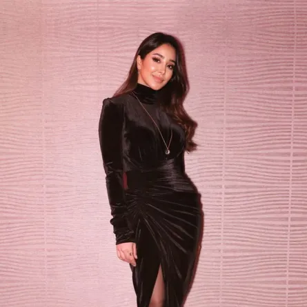 أجمل إطلالات أسيل عمران في يوم ميلادها