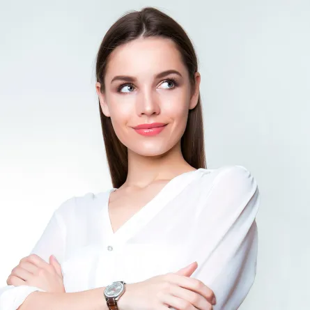 مكياج مقابلة العمل... وأخطاء عليك تجنبها لترك انطباع جيد-الصورة من Shutterstock