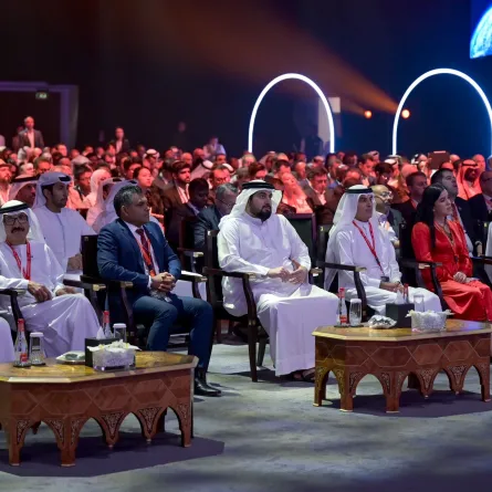 انطلاق فعاليات منتدى دبي للأعمال. الصورة من حساب "الشيخ أحمد" على منصة x