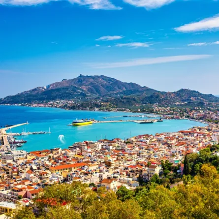 إطلالة على مدينة زاكينثوس اليونانية