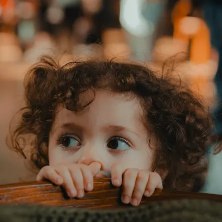 صورة طفلة في حالة رعب