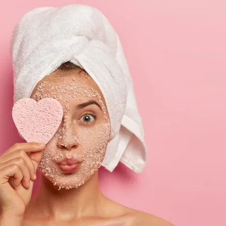 تقشير البشرة- الصورة من freepik 