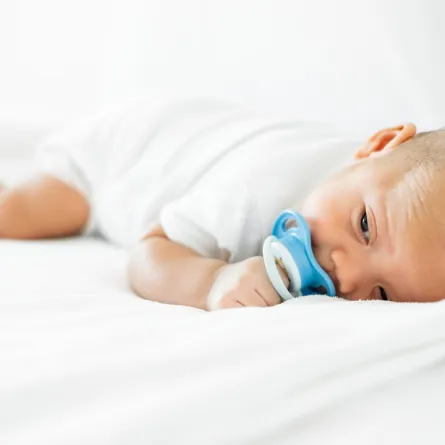 صورة لطفل رصيع