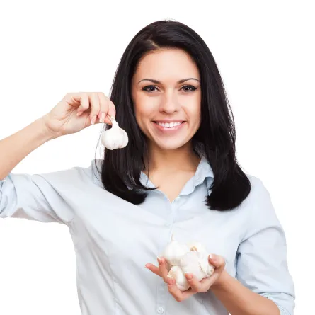 ما أهمية فوائد الثوم الصحية للجسم خلال الخريف؟ (المصدر Shutterstock)