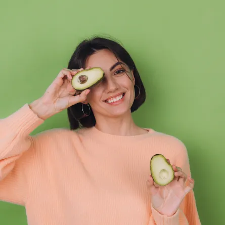 الأفوكادو يعزز من كثافة الشعر - (مصدر الصورة: موقع freepik)