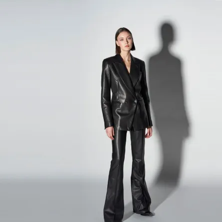 بدلة من ماركة Barbara Bui 