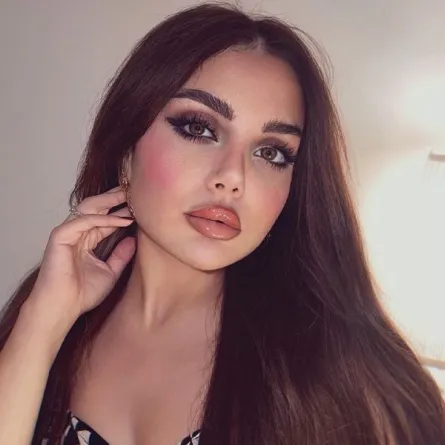 زينب فياض - الصورة من حسابها على انستغرام