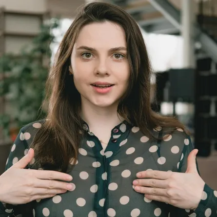 أهمية ترديد رسائل التذكير الإيجابي كل صباح (المصدر: pexels)