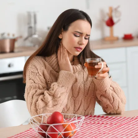 علاج البلغم العالق في الحلق (المصدر: Shutterstock)