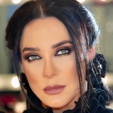 سلاف فواخرجي - الصورة من حسابها على انستغرام