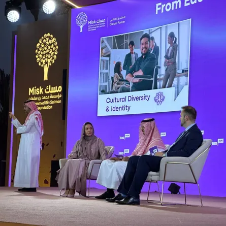 جانب من الجلسة الحوارية