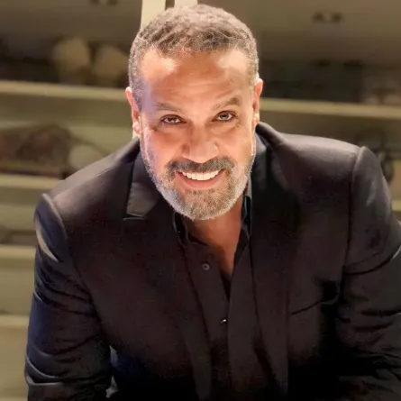 المنتج جمال العدل- الصورة من صفحته الرسمية على "فيسبوك"