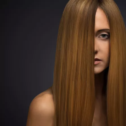 جلسات تنعيم الشعر - المصدر freepik