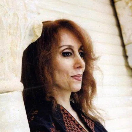 السيدة فيروز - الصورة من حساب ابنتها ريما على الفيس بوك