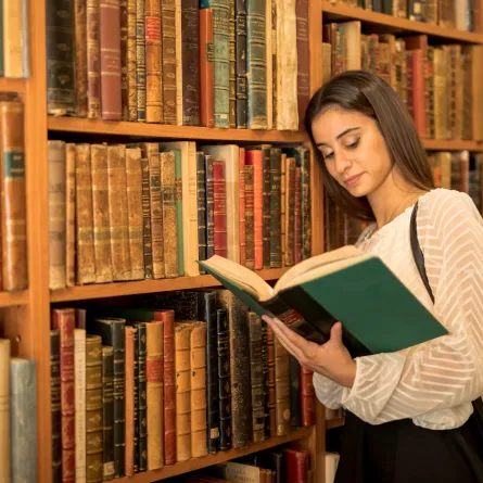 تكديس الكتب