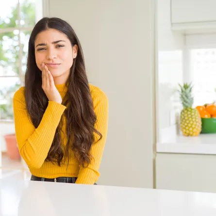 تجربتي مع القرنفل في تسكين ألم الاسنان (المصدر: Shutterstock)