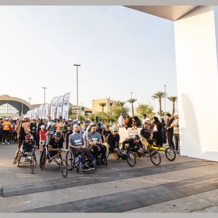 مشاركة أصحاب الهمم في السباق الخيري. الصورة من wam