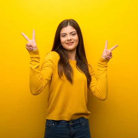 صورة لمراهقة مغرورة 