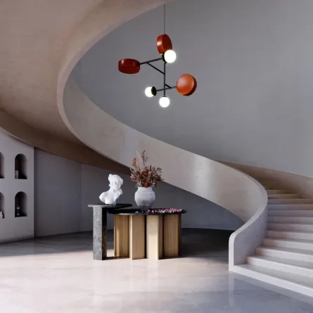 مدخل المنزل؛ يبدو الدرج الداخلي