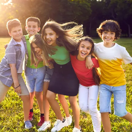 ما هو يوم الطفل العالمي؟ وكيف يمكن للكبار دعمهم في هذا اليوم؟ - المصدر من Shutterstock