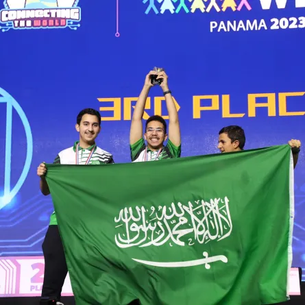 السعودية تحقق 3 مراكز متقدمة في نهائي الأولمبياد العالمي للروبوت - الصورة من حساب وزارة التعليم السعودية على إكس