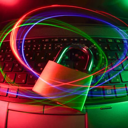 انطلاق النسخة الثانية من فعالية الأمن السيبراني "بلاك هات" غدا بالرياض - الصورة من unsplash by fly dCs