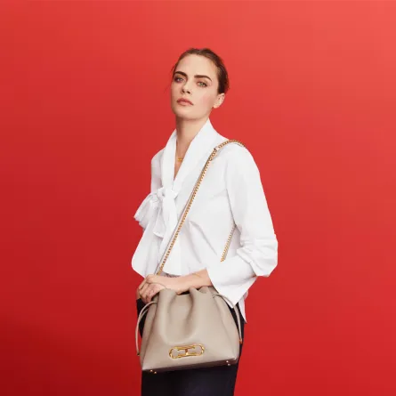 حقيبة Initials Insignia