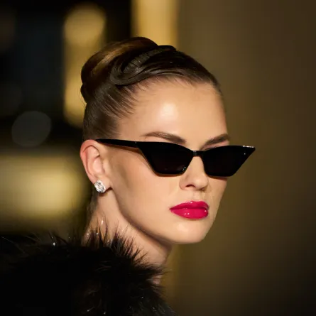  نظارة شمسية من ماركة Christian Siriano -الصورة من Launchmetrics/Spotlight © 