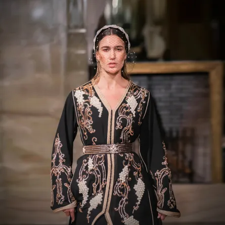 قفطان من ماركة Houda Serbouti - الصورة من Launchmetrics/Spotlight ©