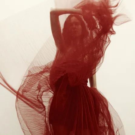 تشكيلة متكاملة ومحدودة الإصدار لموسم العطلات من ستوديو اتش آند ام تعيد إحياء الطابع الرومانسي