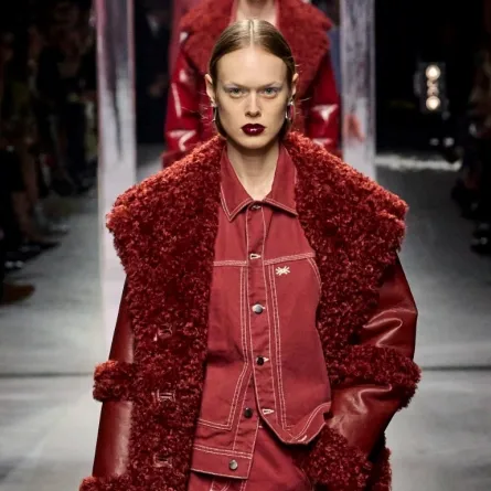 معطف باللون الأحمر من Benetton 